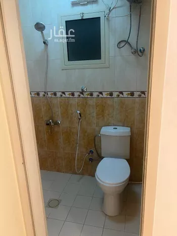 عمارة للإيجار في شارع الامير احمد, حي مدينة العمال, مدينة الخبر, المنطقة الشرقية صورة 3