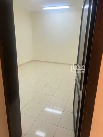 عمارة للإيجار في شارع الامير احمد, حي مدينة العمال, مدينة الخبر, المنطقة الشرقية صورة 5