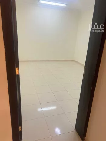 عمارة للإيجار في شارع الامير احمد, حي مدينة العمال, مدينة الخبر, المنطقة الشرقية صورة 4