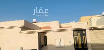بيت للبيع في شارع حمز ابن حبيب الزيات, حي الخريمي, حائل