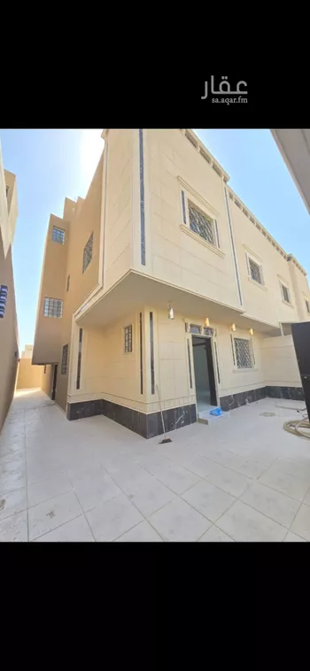 فيلا للبيع في شارع رقم 42, حي ظهرة لبن, مدينة الرياض, منطقة الرياض