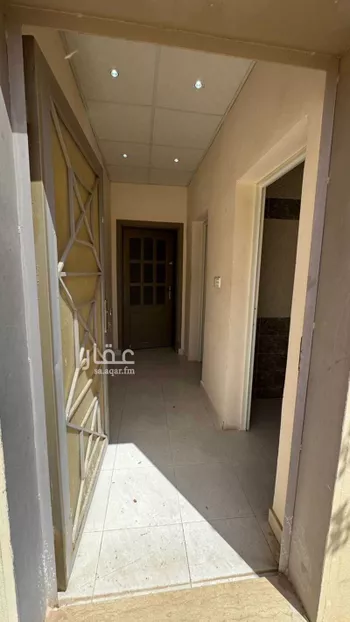 شقة للإيجار في شارع ابي السعود الحسيني, حي الزهور, مدينة سكاكا, منطقة الجوف صورة 2