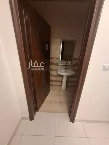 مكتب تجاري للإيجار في شارع الدائرى الشمالى الفرعي, حي الوادي, مدينة الرياض, منطقة الرياض صورة 3