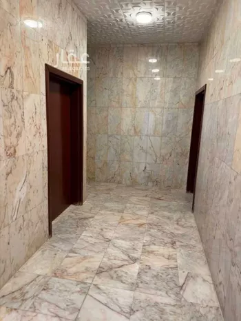 فيلا للبيع في شارع كوكب الهواء, حي العزيزية, مدينة الرياض, منطقة الرياض صورة 4