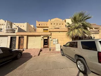 فيلا للبيع في شارع وادي المجردة, حي القادسية, مدينة الرياض, منطقة الرياض صورة 2