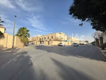 عمارة للبيع في شارع عمر بن عبدالعزيز الفرعي, حي الربوة, مدينة الرياض, منطقة الرياض صورة 3