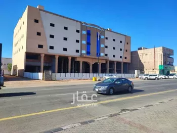 عمارة للبيع في شارع الملك خالد بن عبدالعزيز, حي الوسيطاء, مدينة حائل, منطقة حائل صورة 5