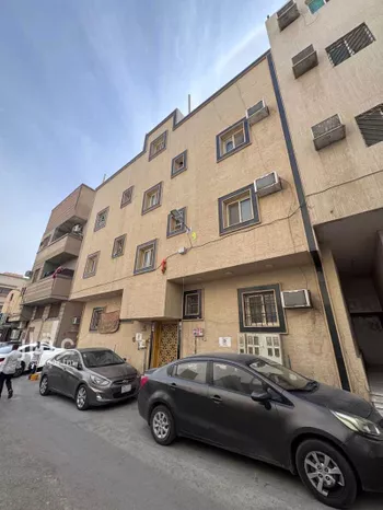 عمارة للبيع في شارع عاصم بن خليفة, حي الوزارات, مدينة الرياض, منطقة الرياض صورة 2