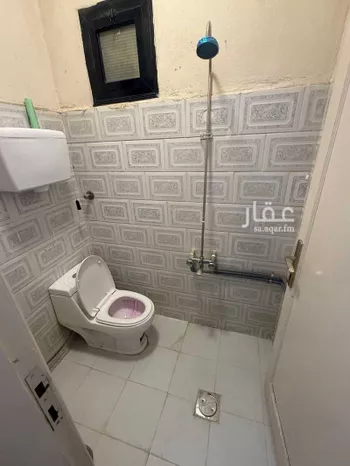 غرفة للإيجار في شارع الفارابي ، حي الروضة ، تبوك ، منطقة تبوك صورة 3