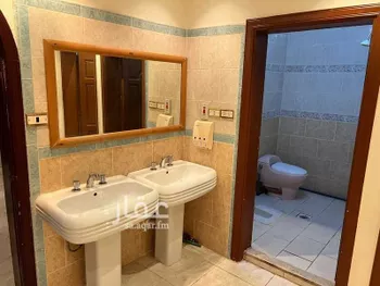 شقة للإيجار في شارع ابراهيم بن باز ، حي ابرق الرغامة ، جدة ، جدة