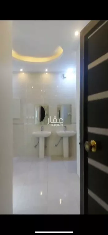 شقة للإيجار في شارع عائشة بنت أبي بكر ، حي الروضة الشمالية ، شرورة ، شرورة