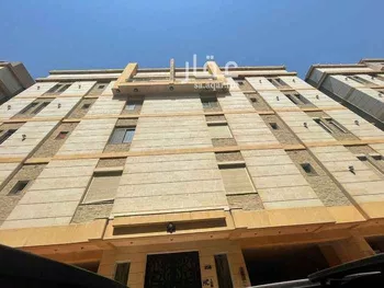 فيلا للإيجار في شارع قاسم زينه ، حي الروضة ، جدة ، جدة