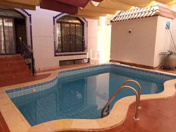 فيلا للإيجار في حي الخالدية ، جدة ، جدة