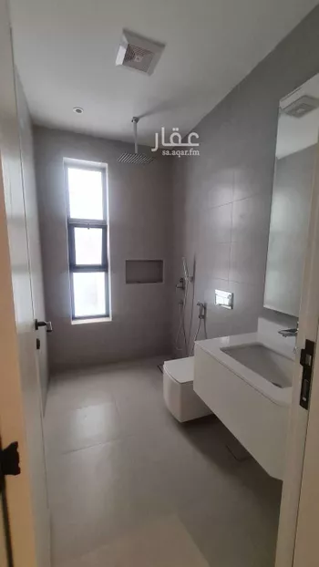 شقة للإيجار في شارع 10606042, حي البحر, مدينة الخبر, المنطقة الشرقية صورة 4