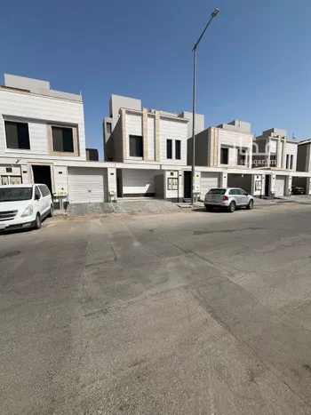 دور للبيع في شارع الشوبك, حي السعادة, مدينة الرياض, منطقة الرياض