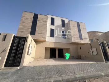 دور للبيع في شارع ثابت بن وديعة ، حي العوالي ، الرياض ، منطقة الرياض