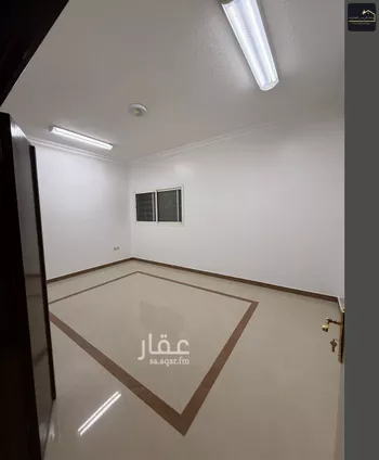 شقة للإيجار في صورة 2