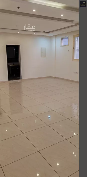 محل للإيجار في شارع طريق الملك خالد, حي المعلاة, مدينة احد رفيده, منطقة عسير صورة 2