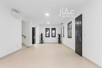 فيلا للبيع في شارع محمد بن يوسف الانصاري, حي المونسية, مدينة الرياض, منطقة الرياض صورة 3