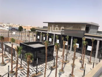 عمارة للإيجار في شارع الملك عبدالله, حي الأشرفية, مدينة عنيزه, منطقة القصيم صورة 2
