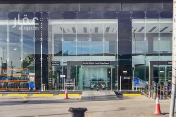 محل للإيجار في شارع عبدالعزيز بن معمر, حي الحمراء, مدينة الرياض, منطقة الرياض صورة 3