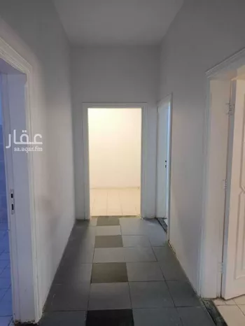 عمارة للإيجار في شارع العزيزية الفرعي, حي العزيزية, مدينة الرياض, منطقة الرياض صورة 4