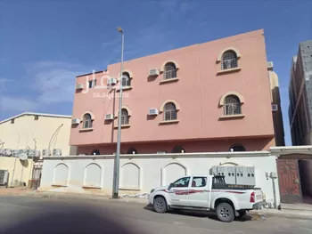 عمارة للبيع في شارع عمير بن عروة بن مسعود, حي سكة الحديد, مدينة المدينه المنوره, منطقة المدينة المنورة صورة 2