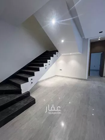 فيلا للبيع في شارع عمر بن عبداللطيف ، حي الرمال ، الرياض ، منطقة الرياض صورة 2