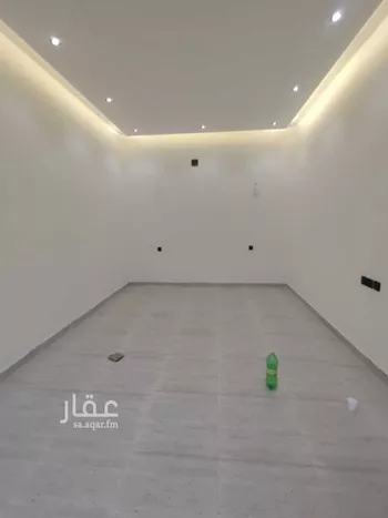 فيلا للبيع في شارع عبدالخالق الصابوني, حي عكاظ, مدينة الرياض, منطقة الرياض صورة 2