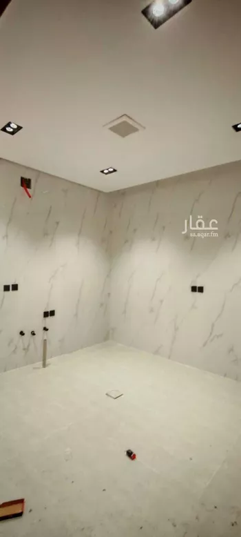 فيلا للبيع في شارع عبدالرحمن القاضي, حي عكاظ, مدينة الرياض, منطقة الرياض صورة 4
