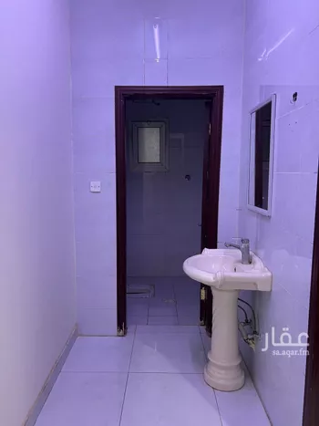 شقة للإيجار في شارع خلاد بن عمرو, حي السعادة, مدينة الرياض, منطقة الرياض صورة 3