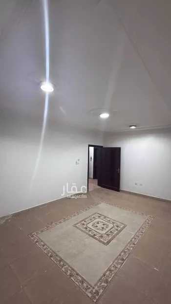 دور للبيع في شارع القراة, حي العزيزية, مدينة الرياض, منطقة الرياض صورة 5
