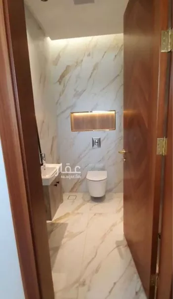 شقة للإيجار في شارع القاضي ، حي الملك فهد ، الرياض ، منطقة الرياض صورة 2