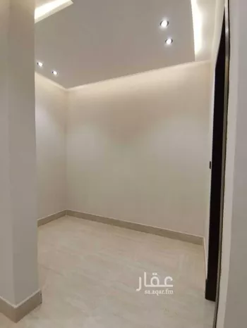 فيلا للإيجار في شارع الخطاب بن النفيل, حي عكاظ, مدينة الرياض, منطقة الرياض صورة 3