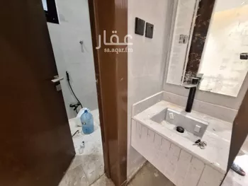 فيلا للبيع في شارع عبدالرحمن المكودي, حي عكاظ, مدينة الرياض, منطقة الرياض صورة 2