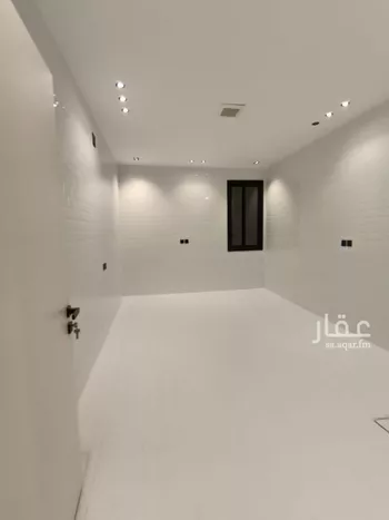 دور للبيع في شارع النفوذ, حي عكاظ, مدينة الرياض, منطقة الرياض صورة 5