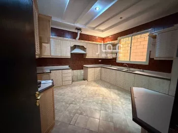 فيلا للبيع في شارع سوار بن عبدالله, حي وادي مذينب, مدينة المدينه المنوره, منطقة المدينة المنورة صورة 4