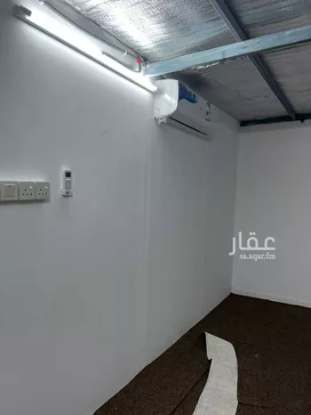 غرفة للإيجار في شارع أحمد بن الحسين المروزي ، حي طويق ، الرياض ، منطقة الرياض