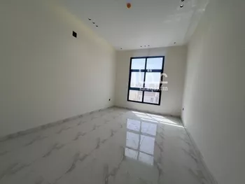 شقة للبيع في شارع الامام مسلم الفرعي, حي بدر, مدينة الرياض, منطقة الرياض صورة 4