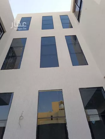فيلا للبيع في شارع بدرالدين المرجاني, حي المهدية, مدينة الرياض, منطقة الرياض صورة 3