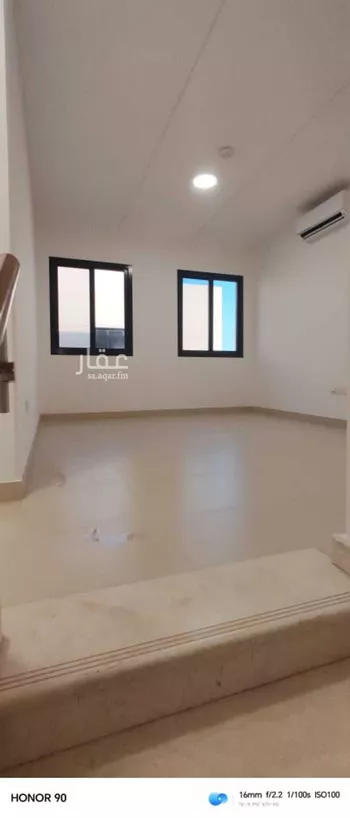 فيلا للبيع في شارع رقم 1049, حي سدرة, مدينة الرياض, منطقة الرياض صورة 2
