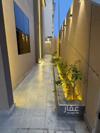 فيلا للبيع في شارع ابن الرقراق, حي المطار, مدينة جازان, منطقة جازان صورة 4