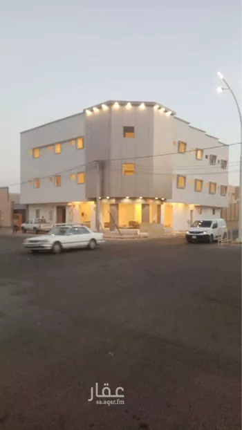 عمارة للبيع في شارع عائشة ام المؤمنين, حي العزيزية, مدينة حائل, منطقة حائل صورة 4