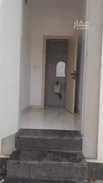 غرفة للإيجار في شارع شبه الجزيرة ، حي السعادة ، الرياض ، منطقة الرياض