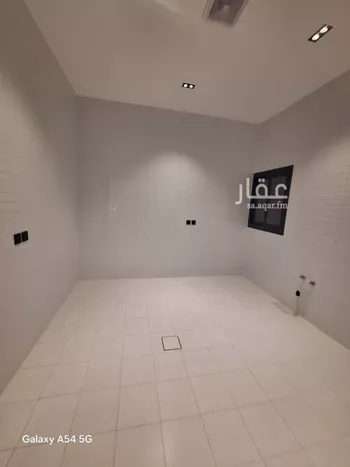 دور للبيع في شارع إسماعيل القيسي, حي عكاظ, مدينة الرياض, منطقة الرياض صورة 5