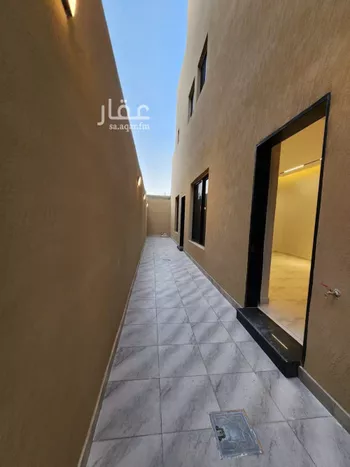 فيلا للبيع في شارع عطية بن الحارث, حي عكاظ, مدينة الرياض, منطقة الرياض صورة 4