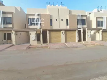 فيلا للبيع في شارع أبي منصور الكوفي, حي بدر, مدينة الرياض, منطقة الرياض صورة 3