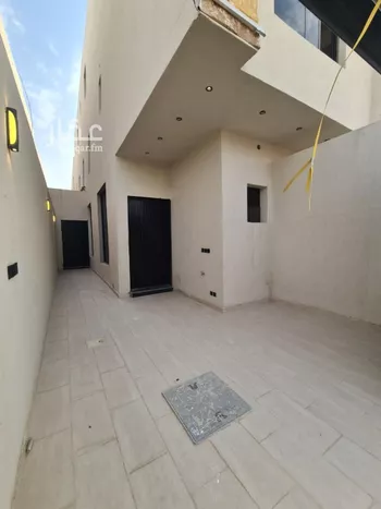 دور للبيع في شارع حامد عبدالحفيظ, حي عكاظ, مدينة الرياض, منطقة الرياض صورة 4