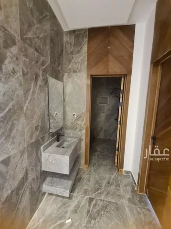 فيلا للبيع في شارع إسماعيل القيسي, حي عكاظ, مدينة الرياض, منطقة الرياض صورة 3