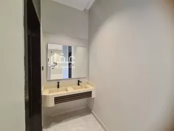 فيلا للبيع في شارع كياد, حي بدر, مدينة الرياض, منطقة الرياض صورة 5